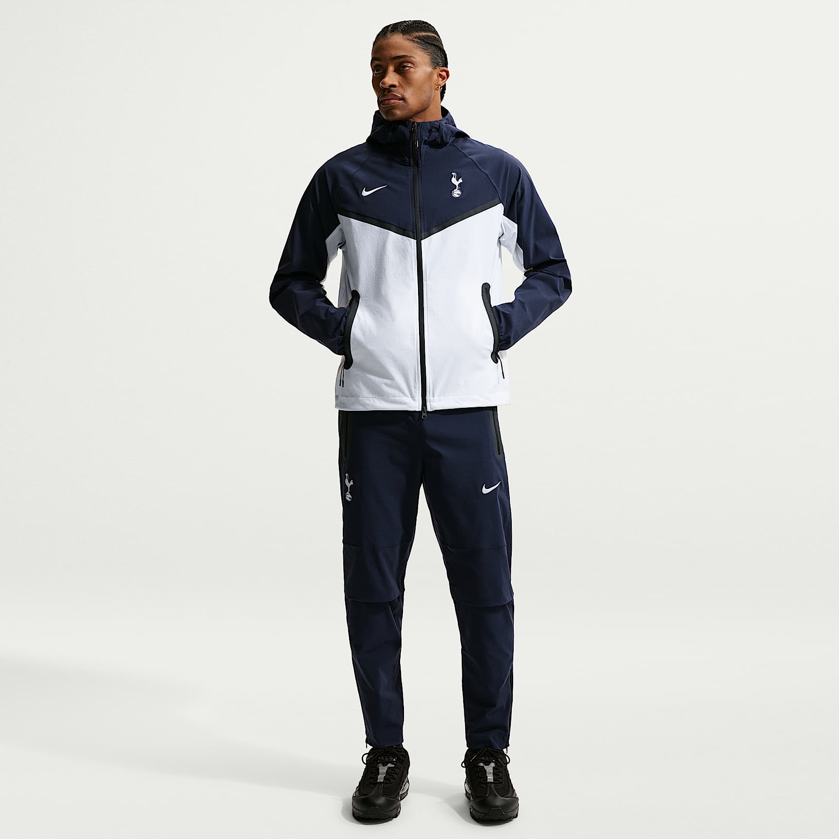 Tottenham Hotspur Tech Men's Nike Football Woven Pants. Nike IL